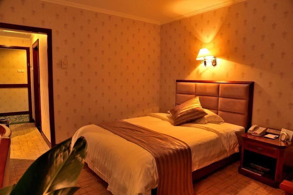 Baoding Zhong Yin Hotel Dış mekan fotoğraf